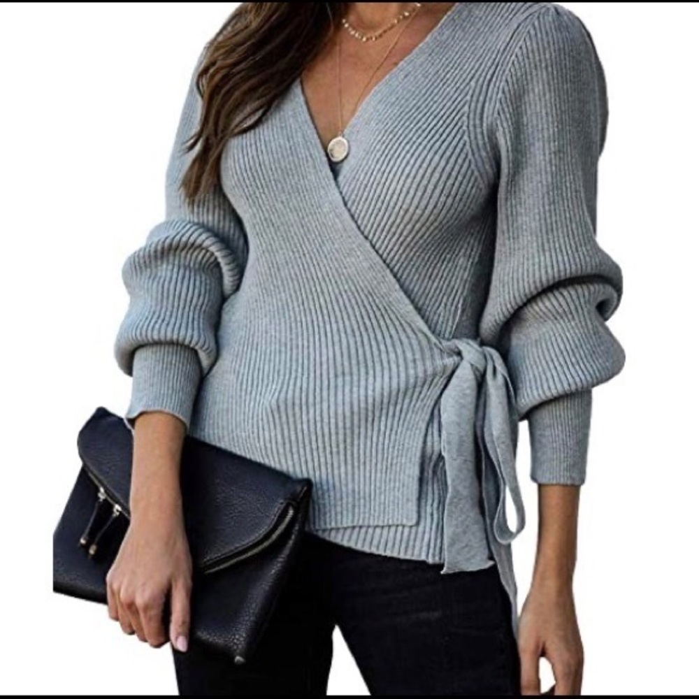 Women’s Gray Wrap Sweater with Balloon Sleeves - size S